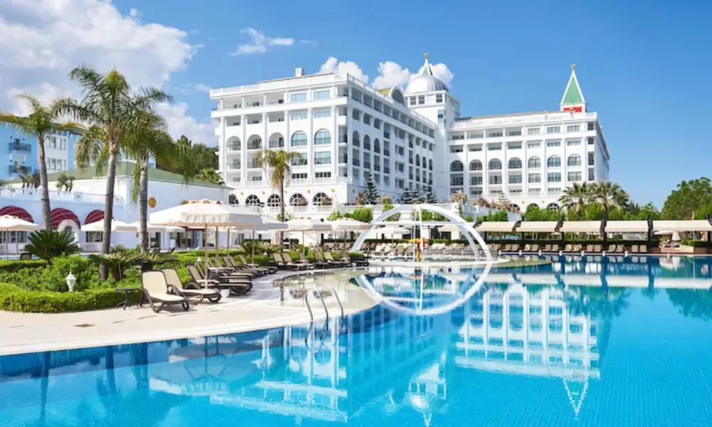 Characteristics of Ideal Stone for Hotel Spaces