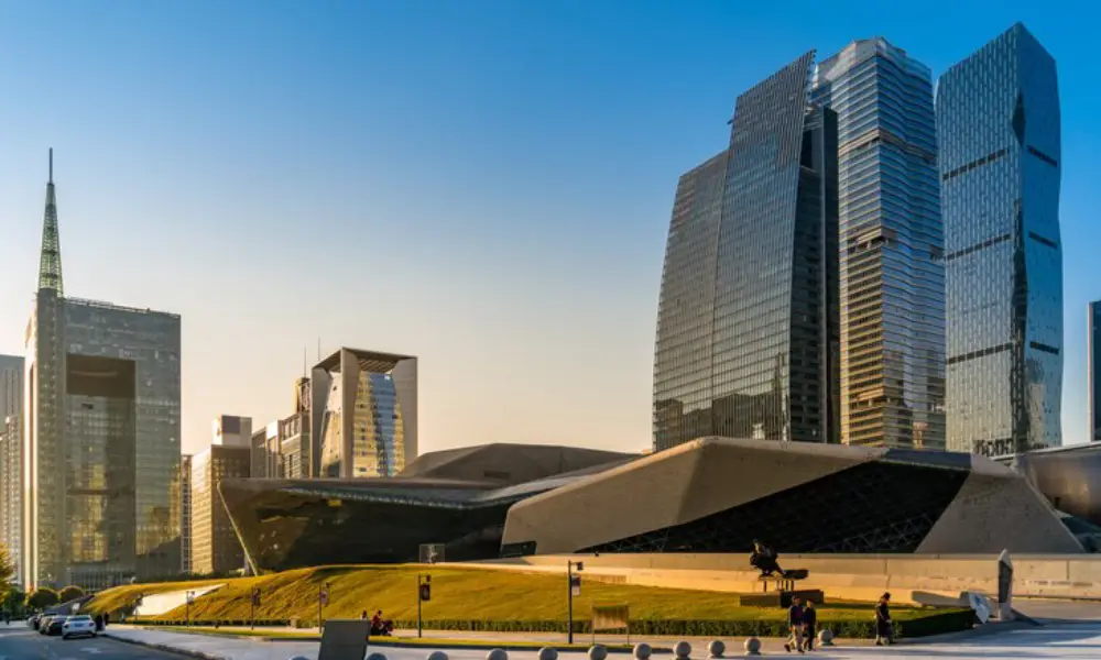 The Future of Interior Design and Public Spaces in Emirati Cities