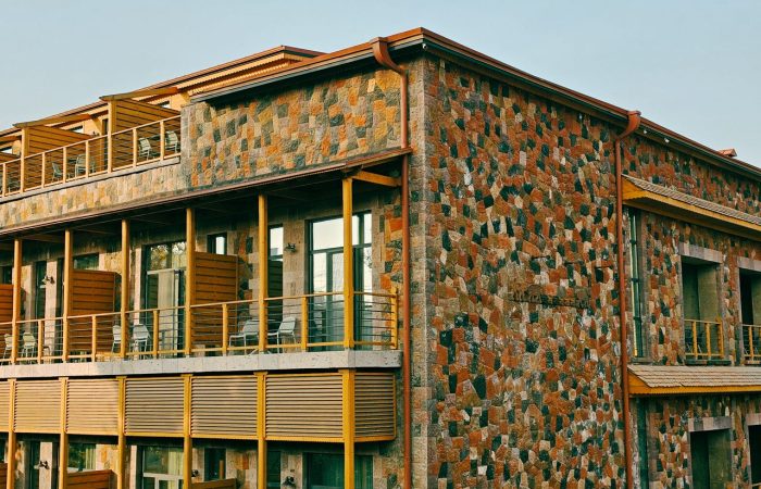 Difference Between Building Stones for Interior and Exterior Spaces